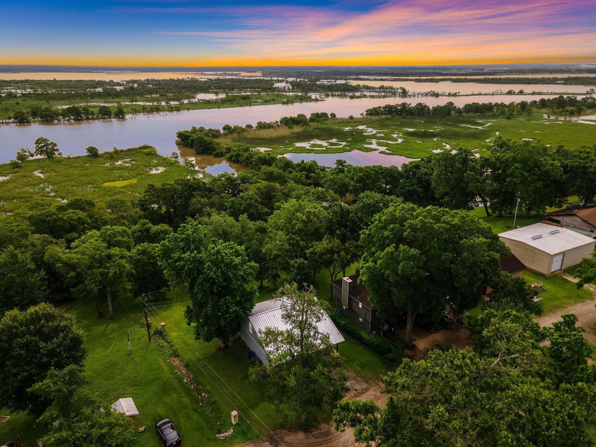 Old And Lost River Home On The River By Super Hosts Instant Book Barbers Hill Wifi Work Space Fishing Hunting Bird Watching Baytown Esterno foto